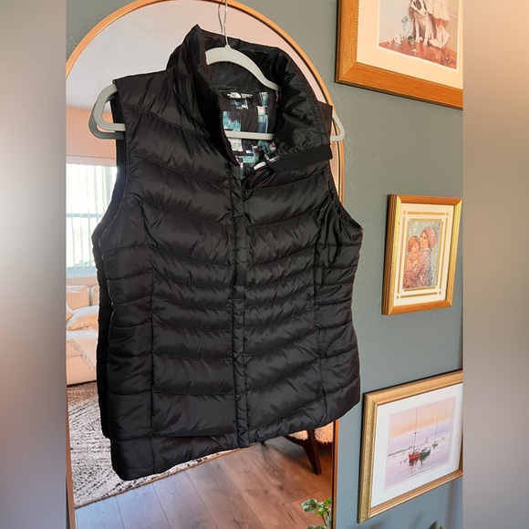 The North Face Jackets & Blazers - Women’s Médium North Face Vest
Like New